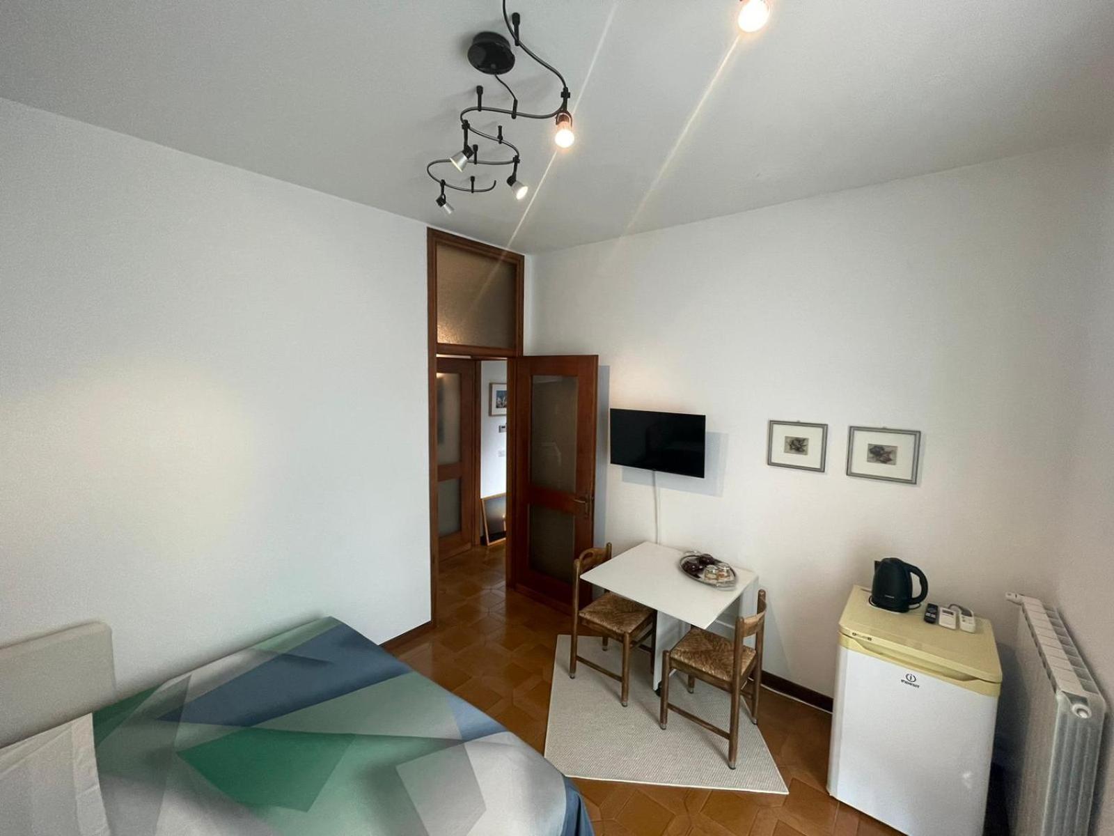 B&B Marilena Guanzate Екстериор снимка